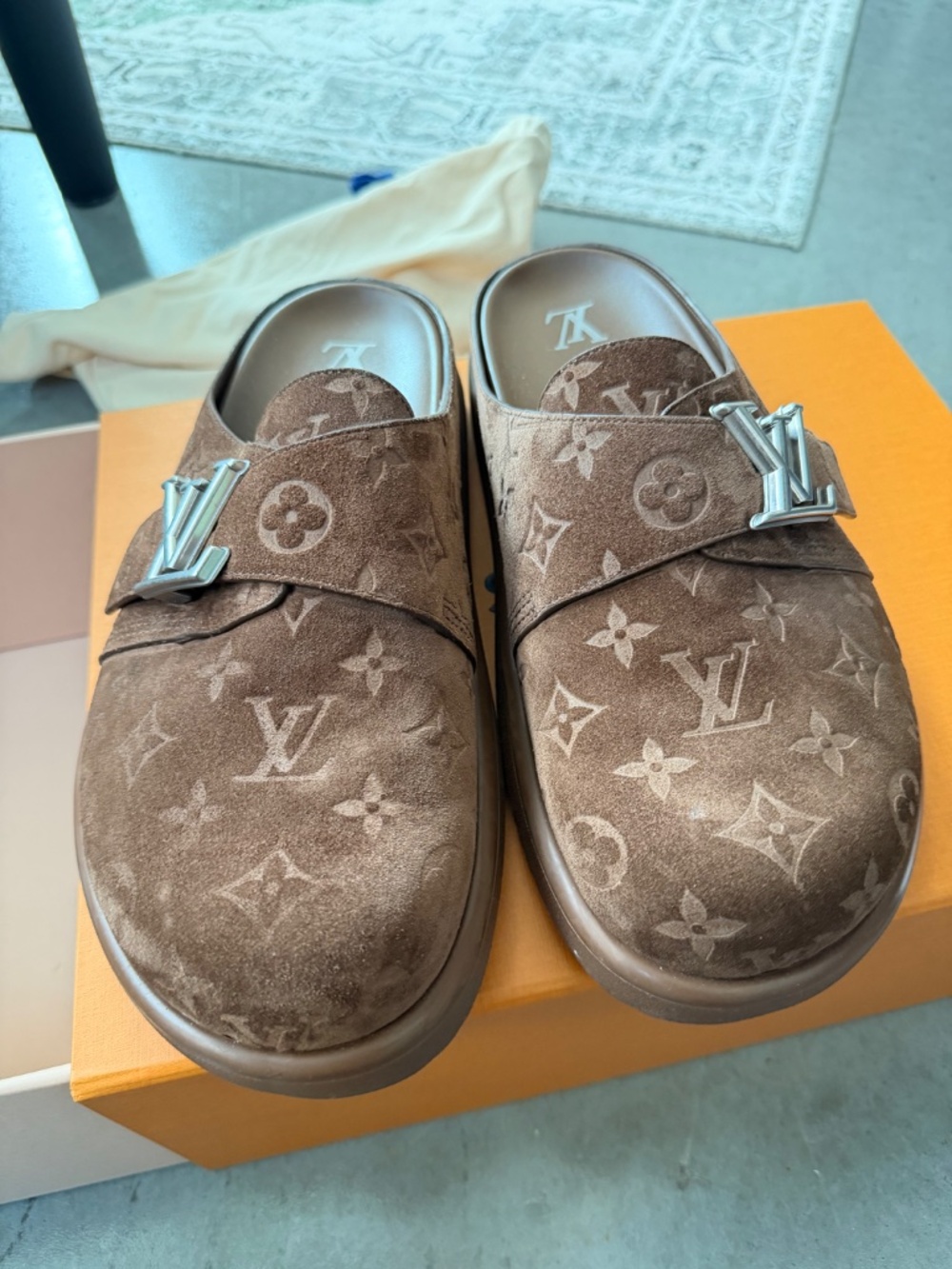 Louis Vuitton Easy Mule - Picture 2 of 4